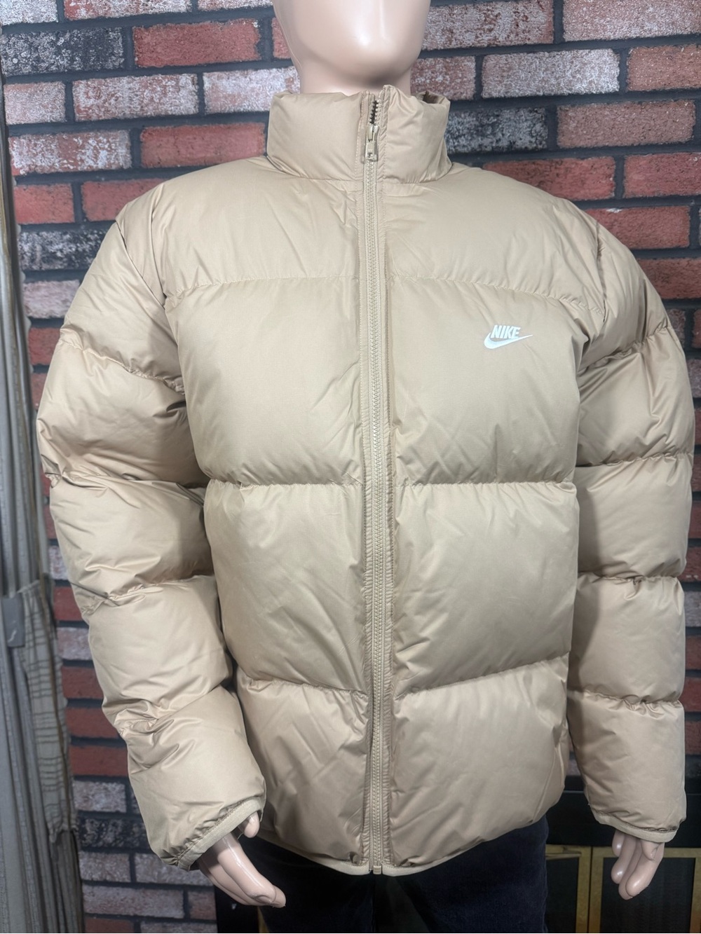 Nike Club Therma-FIT Down Puffer Jacket Parachute Beige Men’s Size L IB2975-297